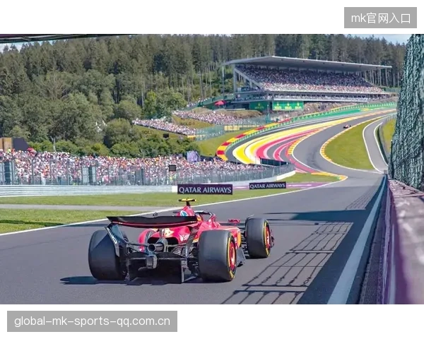 F1巴西站疯狂乱战，6位车手退赛：激情碰撞背后的精彩瞬间